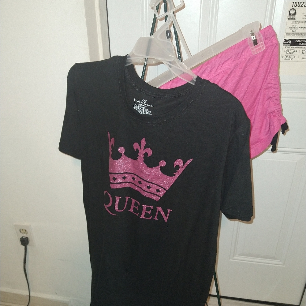 Bobbie Brooks Women's 2 Piece Shirt and Shorts Pajama Queen set